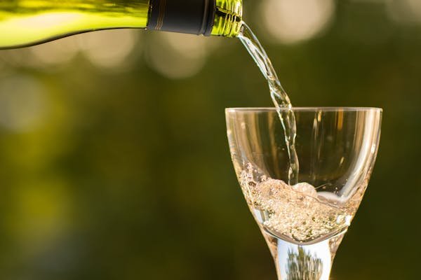 Dégustation du vin blanc Sancerre : astuces et conseils pratiques